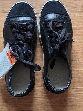 Crocs M8/W10